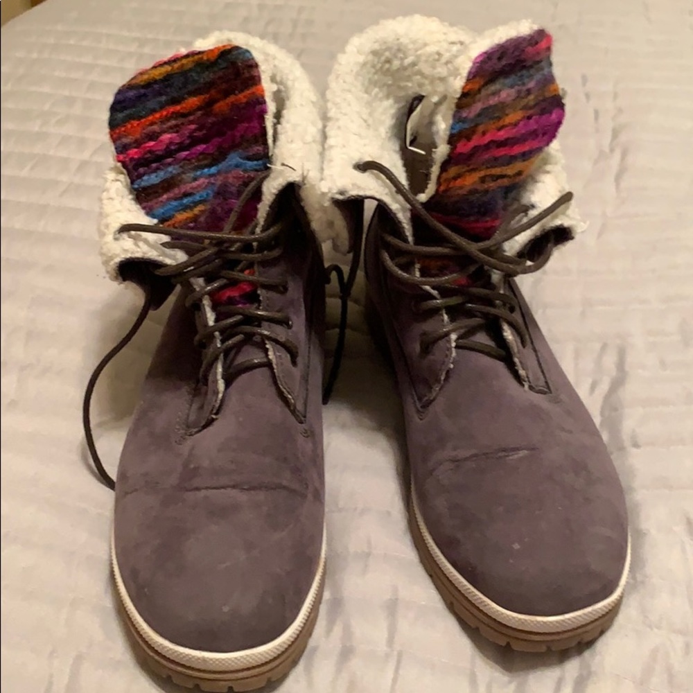 Muk Luk booties